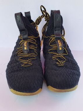 Nike Lebron 15 XV Size 5.5Y Black And Metallic Gold High Top Shoes